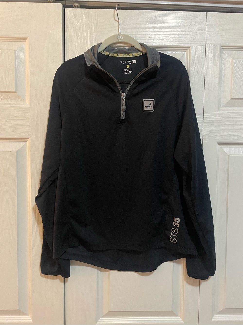Sperry Men's Black Quarter-Zip Pullover with Gray Trim